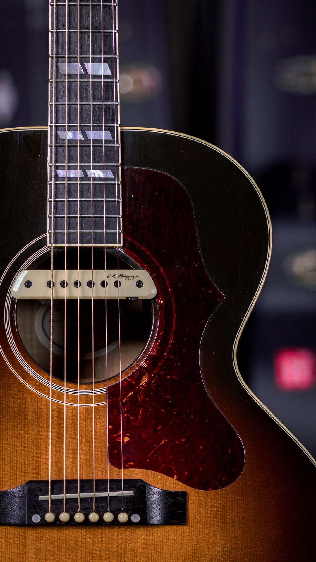 Gibson J-185 - Singular Guitar